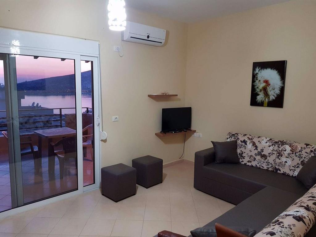 Jon'S Penthouse Lejlighed Sarandë Eksteriør billede