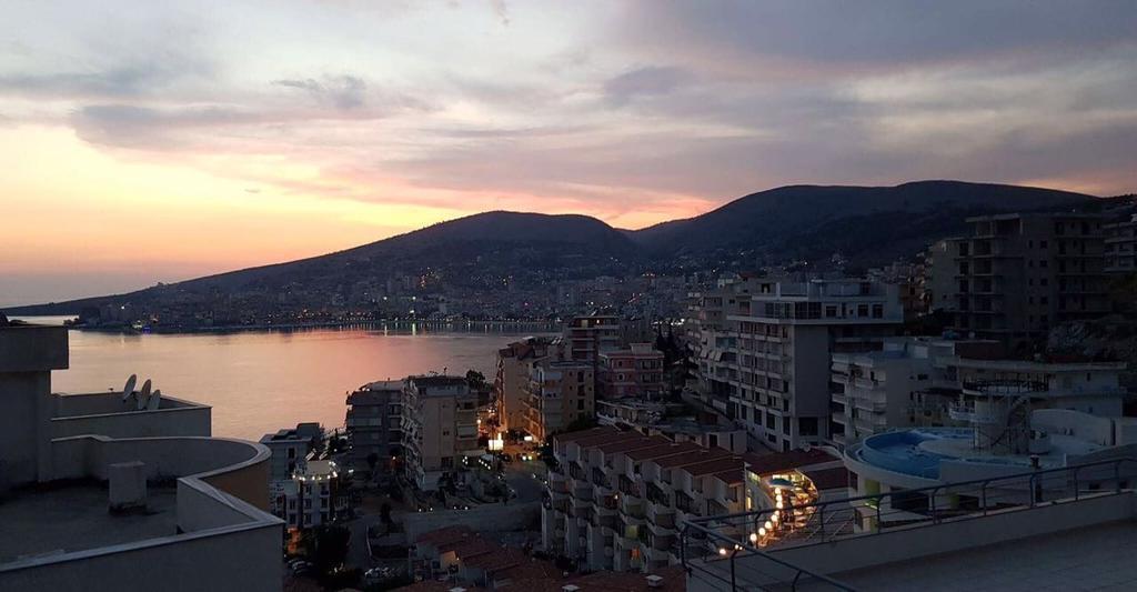 Jon'S Penthouse Lejlighed Sarandë Eksteriør billede